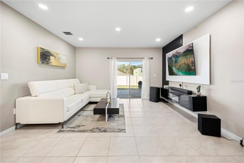 Villa ou maison à vendre à Davenport, Floride: 5 chambres, 234.3 m2 № 1521403 - photo 9