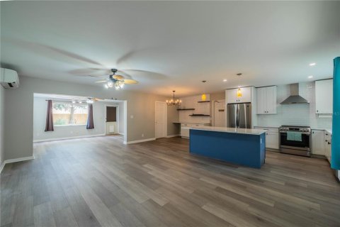 Villa ou maison à vendre à Tampa, Floride: 3 chambres, 147.16 m2 № 1774805 - photo 7