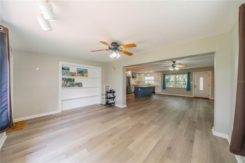 Villa ou maison à vendre à Tampa, Floride: 3 chambres, 147.16 m2 № 1774805 - photo 11