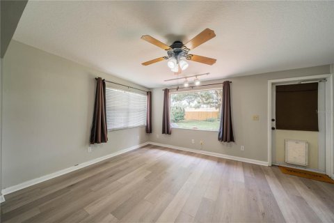 Villa ou maison à vendre à Tampa, Floride: 3 chambres, 147.16 m2 № 1774805 - photo 13