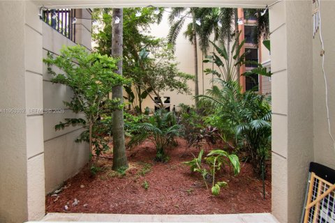 Condominio en alquiler en Sunny Isles Beach, Florida, 1 dormitorio, 62.52 m2 № 2054730 - foto 15