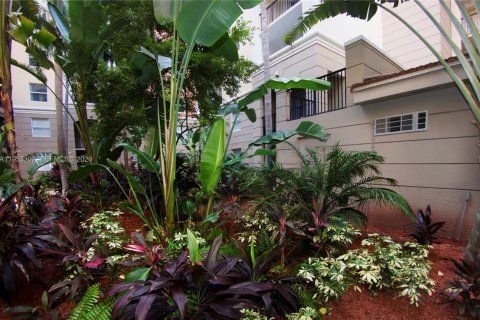 Condominio en alquiler en Sunny Isles Beach, Florida, 1 dormitorio, 62.52 m2 № 2054730 - foto 18