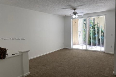 Condominio en alquiler en Sunny Isles Beach, Florida, 1 dormitorio, 62.52 m2 № 2054730 - foto 13