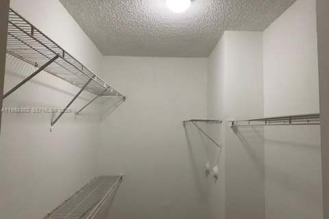 Condominio en alquiler en Sunny Isles Beach, Florida, 1 dormitorio, 62.52 m2 № 2054730 - foto 8