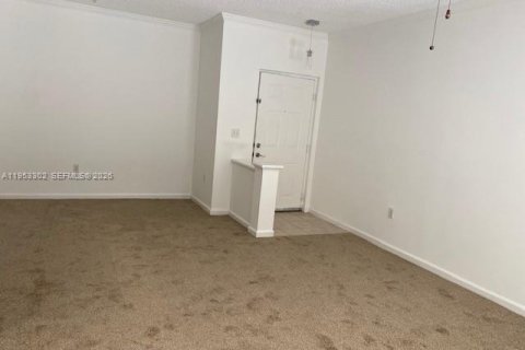 Condominio en alquiler en Sunny Isles Beach, Florida, 1 dormitorio, 62.52 m2 № 2054730 - foto 12