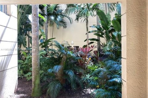 Condominio en alquiler en Sunny Isles Beach, Florida, 1 dormitorio, 62.52 m2 № 2054730 - foto 14