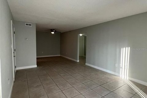 Condominio en alquiler en Altamonte Springs, Florida, 1 dormitorio, 72.93 m2 № 1879630 - foto 8