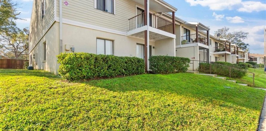 Condominio en Altamonte Springs, Florida, 1 dormitorio № 1879630
