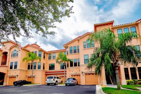 Condominio en Clearwater, Florida, 1 dormitorio № 2258986