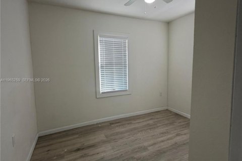 Apartamento en alquiler en Miami, Florida, 2 dormitorios, 62.71 m2 № 2029093 - foto 16