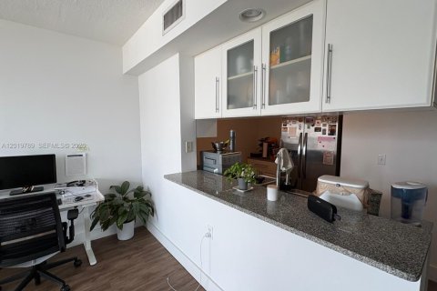 Copropriété à vendre à Miami, Floride: 1 chambre, 69.58 m2 № 2256736 - photo 9