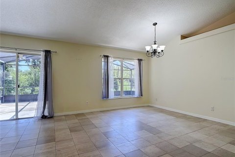 House in Clermont, Florida 4 bedrooms, 137.59 sq.m. № 2238002 - photo 12