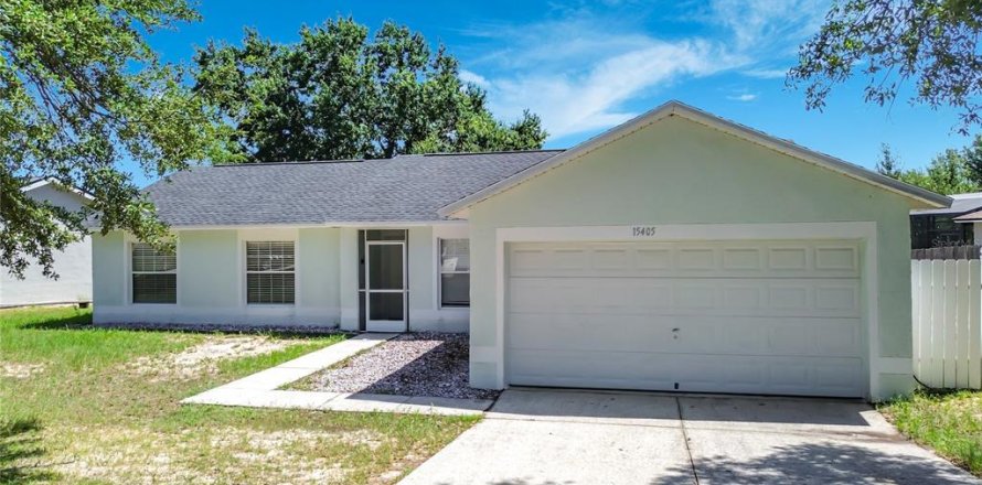 House in Clermont, Florida 4 bedrooms, 137.59 sq.m. № 2238002
