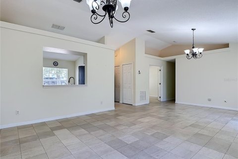 House in Clermont, Florida 4 bedrooms, 137.59 sq.m. № 2238002 - photo 11