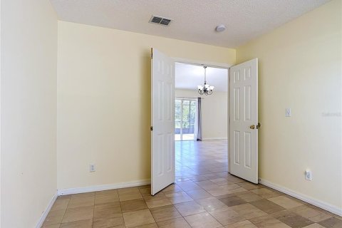 House in Clermont, Florida 4 bedrooms, 137.59 sq.m. № 2238002 - photo 25
