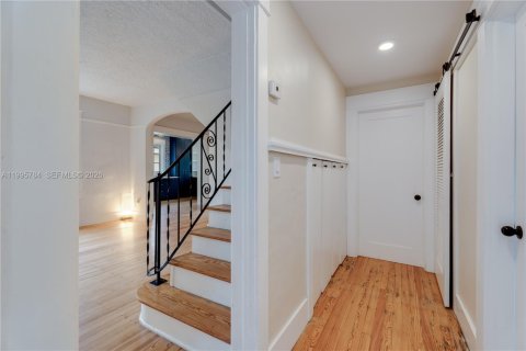 Villa ou maison à vendre à Coral Gables, Floride: 3 chambres, 149.11 m2 № 2064780 - photo 28