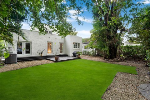 Villa ou maison à vendre à Coral Gables, Floride: 3 chambres, 149.11 m2 № 2064780 - photo 12