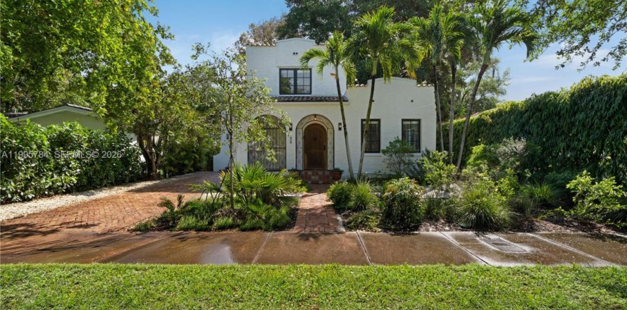 Villa ou maison à Coral Gables, Floride 3 chambres, 149.11 m2 № 2064780