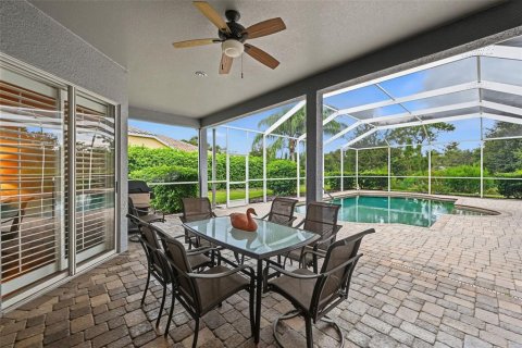 House in New Port Richey, Florida 4 bedrooms, 255.02 sq.m. № 2405665 - photo 29