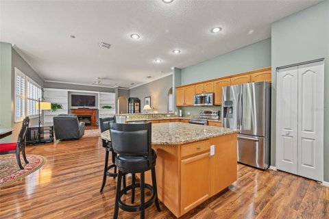 House in New Port Richey, Florida 4 bedrooms, 255.02 sq.m. № 2405665 - photo 13