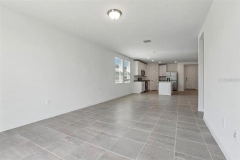 House in Winter Haven, Florida 3 bedrooms, 157.47 sq.m. № 1821188 - photo 17