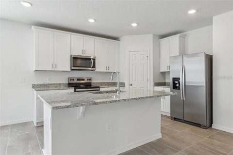 House in Winter Haven, Florida 3 bedrooms, 157.47 sq.m. № 1821188 - photo 5