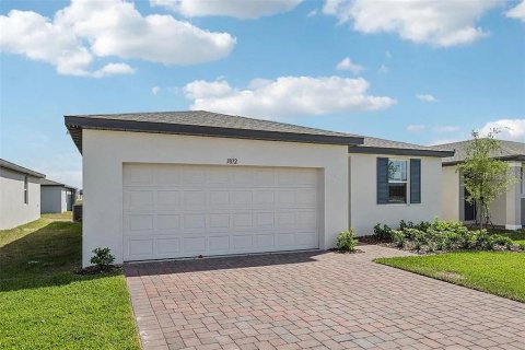 House in Winter Haven, Florida 3 bedrooms, 157.47 sq.m. № 1821188 - photo 1