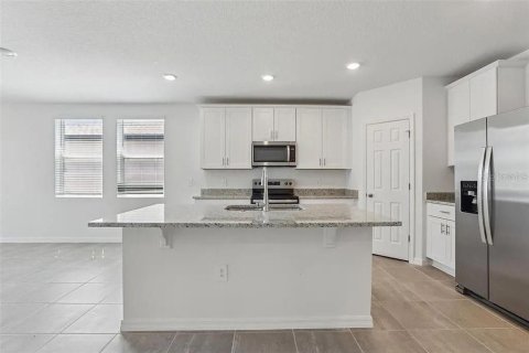 House in Winter Haven, Florida 3 bedrooms, 157.47 sq.m. № 1821188 - photo 4