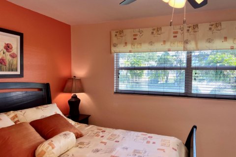 Condo in Lauderdale Lakes, Florida, 2 bedrooms № 2249297 - photo 19