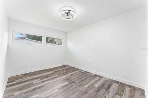 House in Apollo Beach, Florida 3 bedrooms, 130.34 sq.m. № 2094957 - photo 18