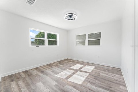 House in Apollo Beach, Florida 3 bedrooms, 130.34 sq.m. № 2094957 - photo 21