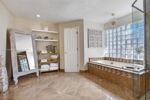 Villa ou maison à vendre à Plantation, Floride: 4 chambres, 258.18 m2 № 1957048 - photo 27