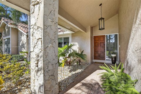 Villa ou maison à vendre à Plantation, Floride: 4 chambres, 258.18 m2 № 1957048 - photo 4