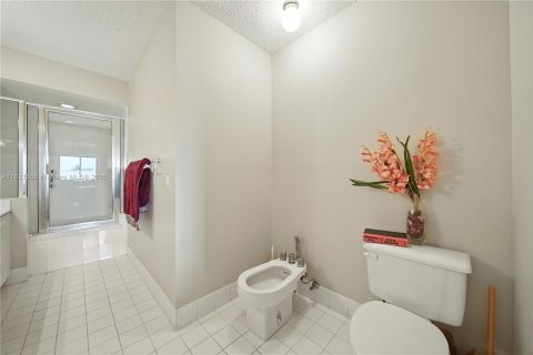 Townhouse in Miami, Florida 3 bedrooms, 165.37 sq.m. № 1799094 - photo 12