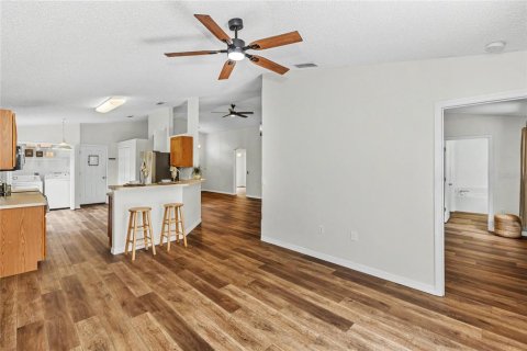 House in Daytona Beach, Florida 3 bedrooms, 140.65 sq.m. № 2225812 - photo 14