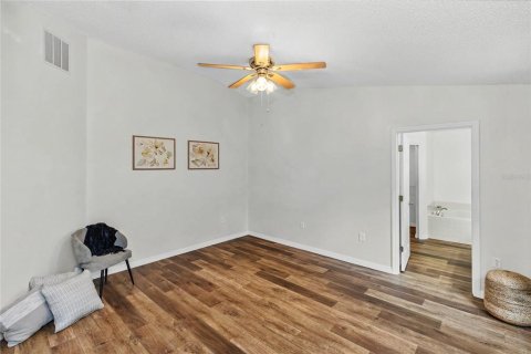 House in Daytona Beach, Florida 3 bedrooms, 140.65 sq.m. № 2225812 - photo 7