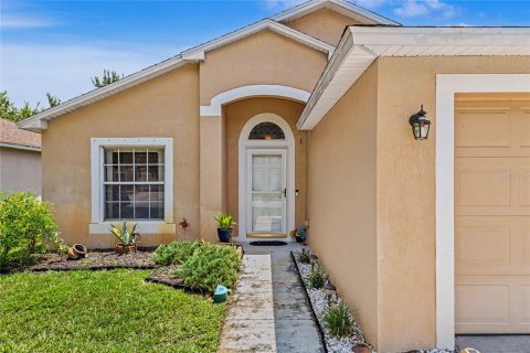 House in Daytona Beach, Florida 3 bedrooms, 140.65 sq.m. № 2225812 - photo 2