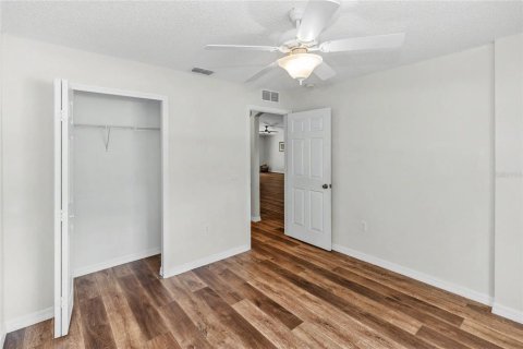 House in Daytona Beach, Florida 3 bedrooms, 140.65 sq.m. № 2225812 - photo 23