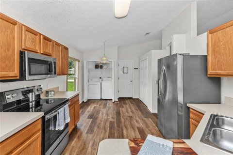 House in Daytona Beach, Florida 3 bedrooms, 140.65 sq.m. № 2225812 - photo 13