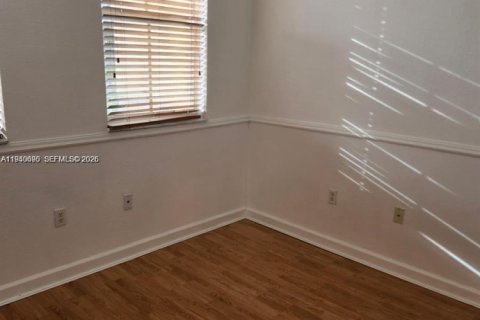 Touwnhouse à louer à Miami, Floride: 4 chambres, 166.57 m2 № 2006985 - photo 21