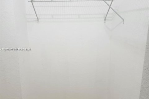 Touwnhouse à louer à Miami, Floride: 4 chambres, 166.57 m2 № 2006985 - photo 25