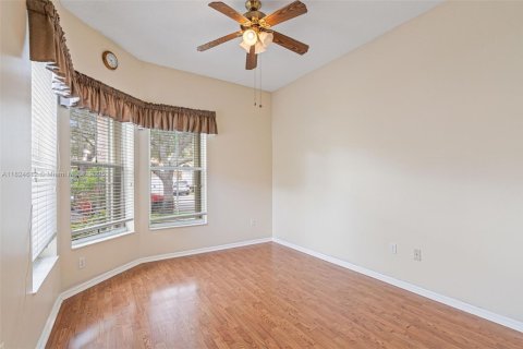House in Lake Worth, Florida 3 bedrooms, 198.9 sq.m. № 1794223 - photo 26