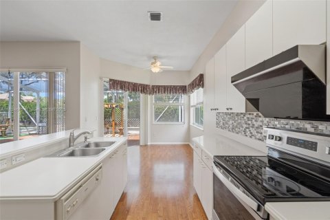 House in Lake Worth, Florida 3 bedrooms, 198.9 sq.m. № 1794223 - photo 15