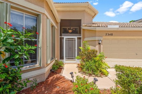 House in Lake Worth, Florida 3 bedrooms, 198.9 sq.m. № 1794223 - photo 3