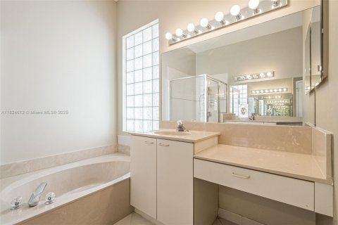 House in Lake Worth, Florida 3 bedrooms, 198.9 sq.m. № 1794223 - photo 22