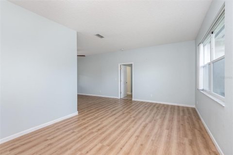 Casa en venta en Port Orange, Florida, 3 dormitorios, 189.24 m2 № 1792186 - foto 7