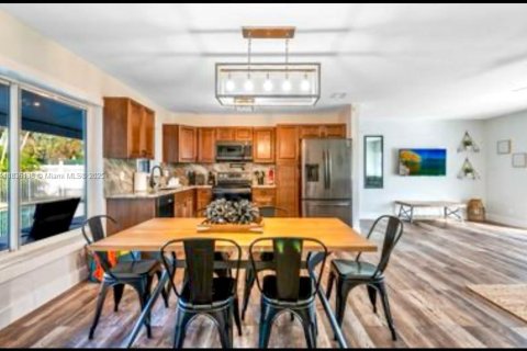 Casa en alquiler en Pompano Beach, Florida, 3 dormitorios, 120.77 m2 № 1962790 - foto 19