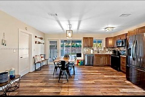 Casa en alquiler en Pompano Beach, Florida, 3 dormitorios, 120.77 m2 № 1962790 - foto 20