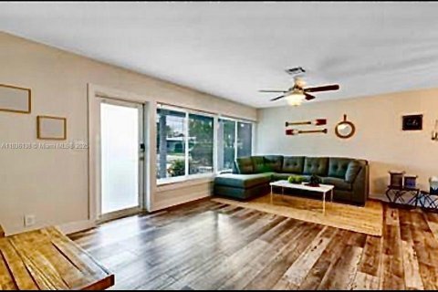 Casa en alquiler en Pompano Beach, Florida, 3 dormitorios, 120.77 m2 № 1962790 - foto 12