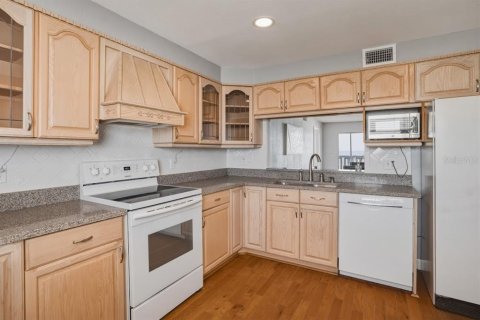 Купить кондоминиум в Сент-Пит-Бич, Флорида 4 комнаты, 104.05м2, № 2209306 - фото 13